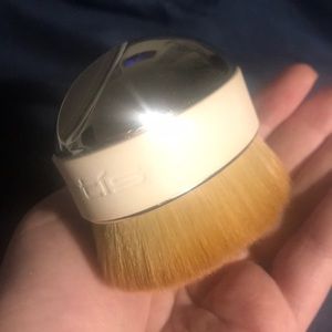 Artis Palm Brush (Gently used)